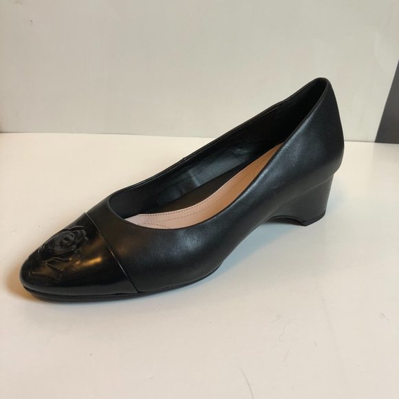Taryn Womens Leather Round Toe wedge loafers 9.5-  closer to size 8.5 to 9m - Picture 1 of 7
